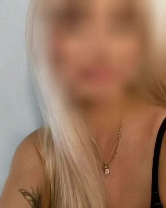Erisa, 33 anni
